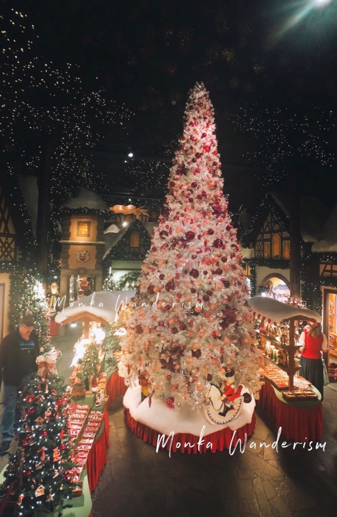 Käthe Wohlfahrt Christmas Museum 的大型聖誕樹！